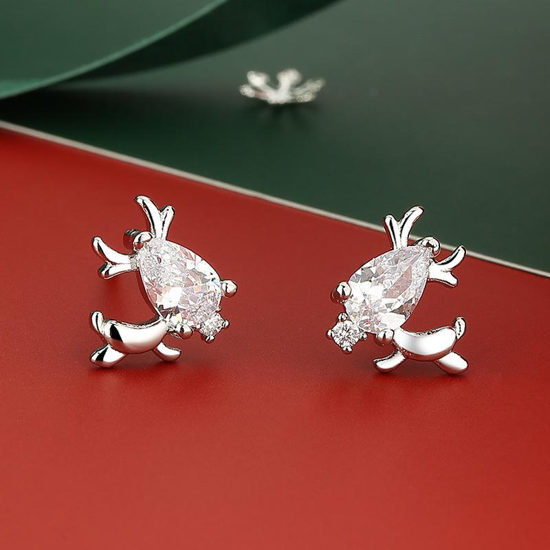 Christmas Series Elk Snowflakes and Deer Antlers Fresh Red Sweet Temperament Earrings