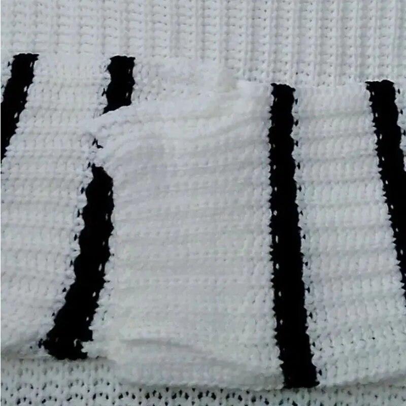 Dámský dlouhý svetr s rolákem Černobílý pruh Volný pletený pulovr Střední délka Teplý Streetwear styl Svetr Podzim a Zima