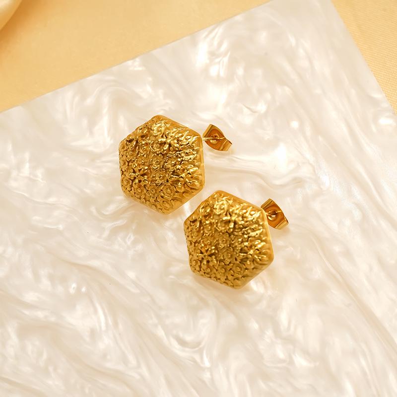Geometric Retro Hammered Texture Irregular Ear Cuffs: Simple, Fashionable Women's Earrings
