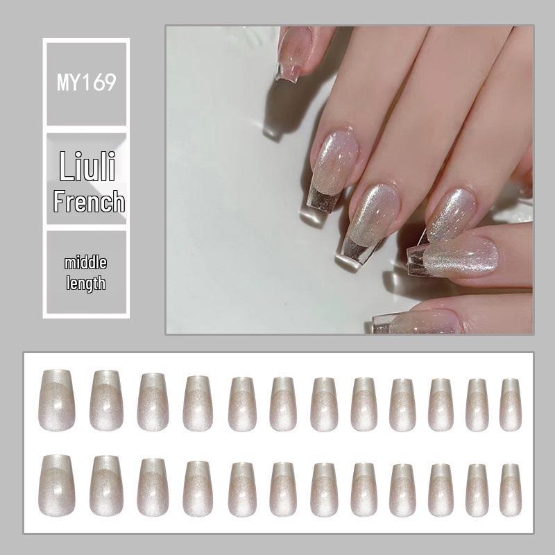 Chasing Light Cat's Eye Crystal Nails: Handmade, Detachable, Flash Diamond Design for Trendy, Stylish Looks.