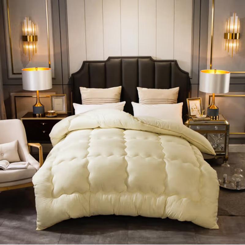 Nanjiren Embossed Down Alternative Comforter