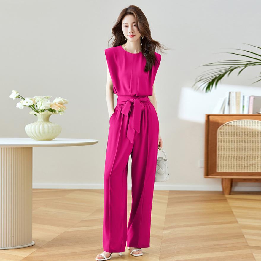 

Модный брючный костюм с широкими штанинами женский летний новый модный, уменьшающий возраст, популярный в интернете, универсальный, с темпераментом, трендовый костюм-двойка M