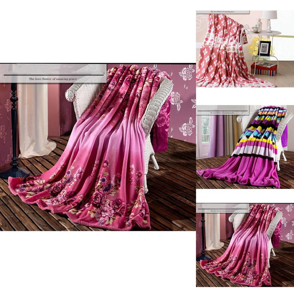 Flannel Throw Blanket With Polyester Material And Heart Pattern For Home Use