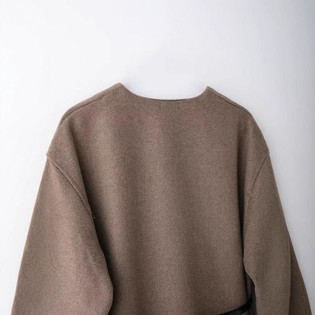 2024 Autumn Women’s European-American V-Neck Long Sleeve Jacket with Belt