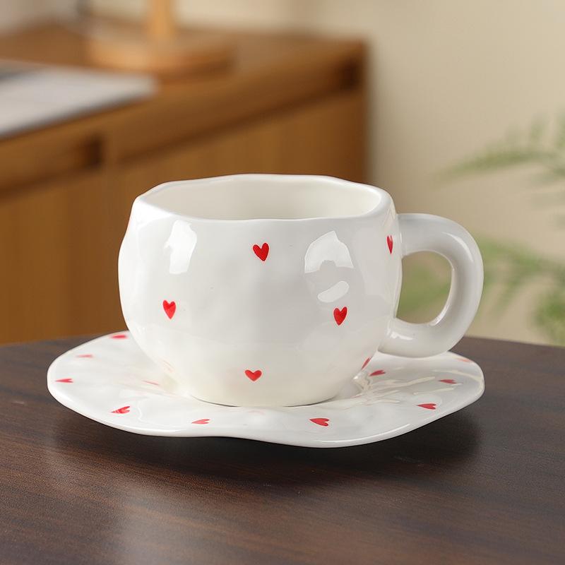 Small floral creative ceramic coffee cup and saucer, hand-squeezed, hand-painted irregular high-value breakfast cup