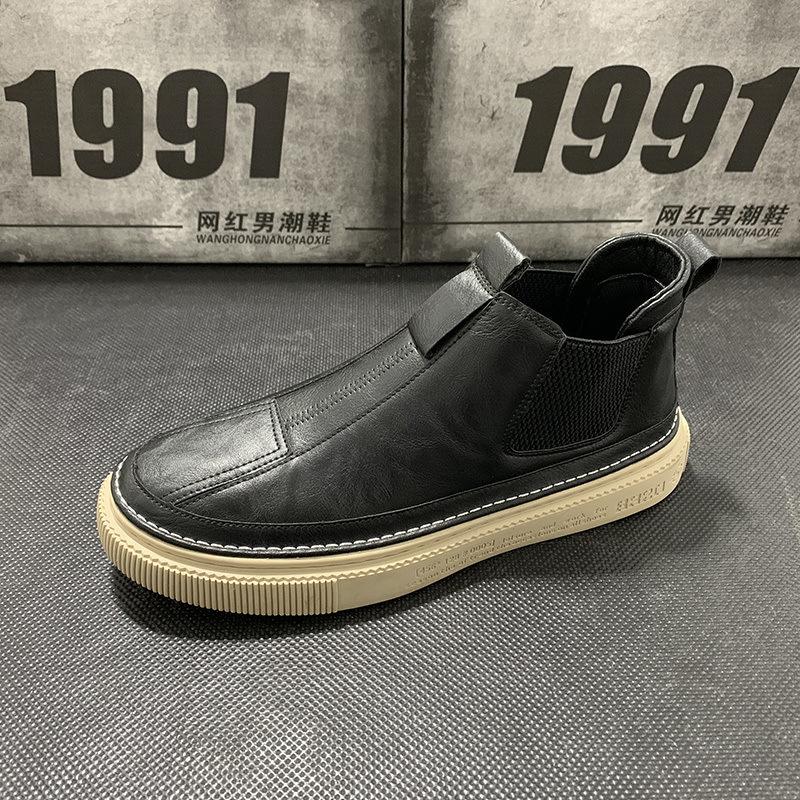 Autumn and winter new high-top flat-bottomed casual men's shoes Korean version of Martin boots spiritual guy trendy men's shoes