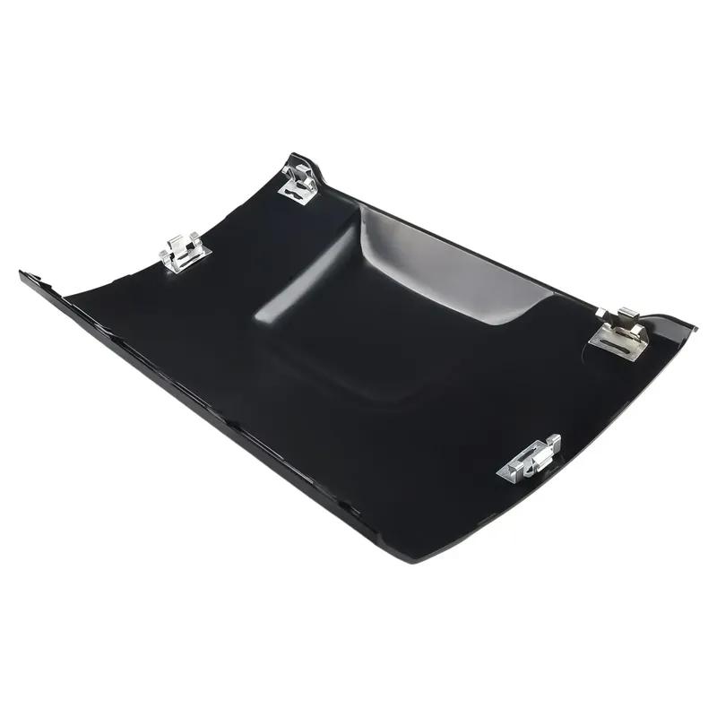 Für BENZ W163 ML320 1998-05 Autoteile Abschlepphakenabdeckung A1638801105 Schwarzer Kunststoff Heck Ersatz 1 Stück 1638801105