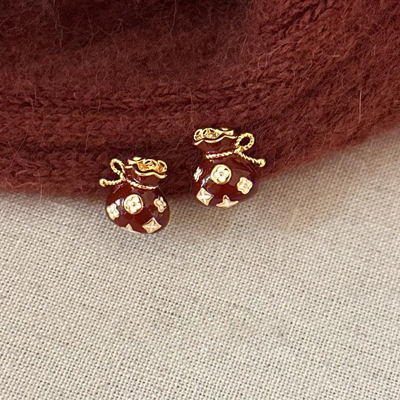 Exquisite Red Lucky Bag Silver Needle Earrings - Light Luxury and Retro Chic.