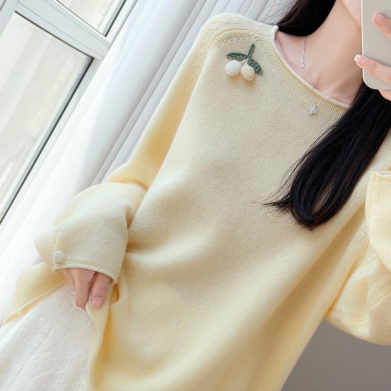 2026 Autumn/Winter Pure Wool Embroidered Round Neck Loose Sweater