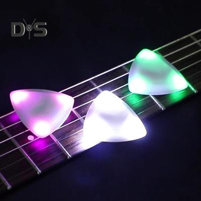 מפרטי גיטרה זוהרים מפרטי גיטרה מוארים LED אביזר למפרטי גיטרה לאקוסטית, חשמלית ובס