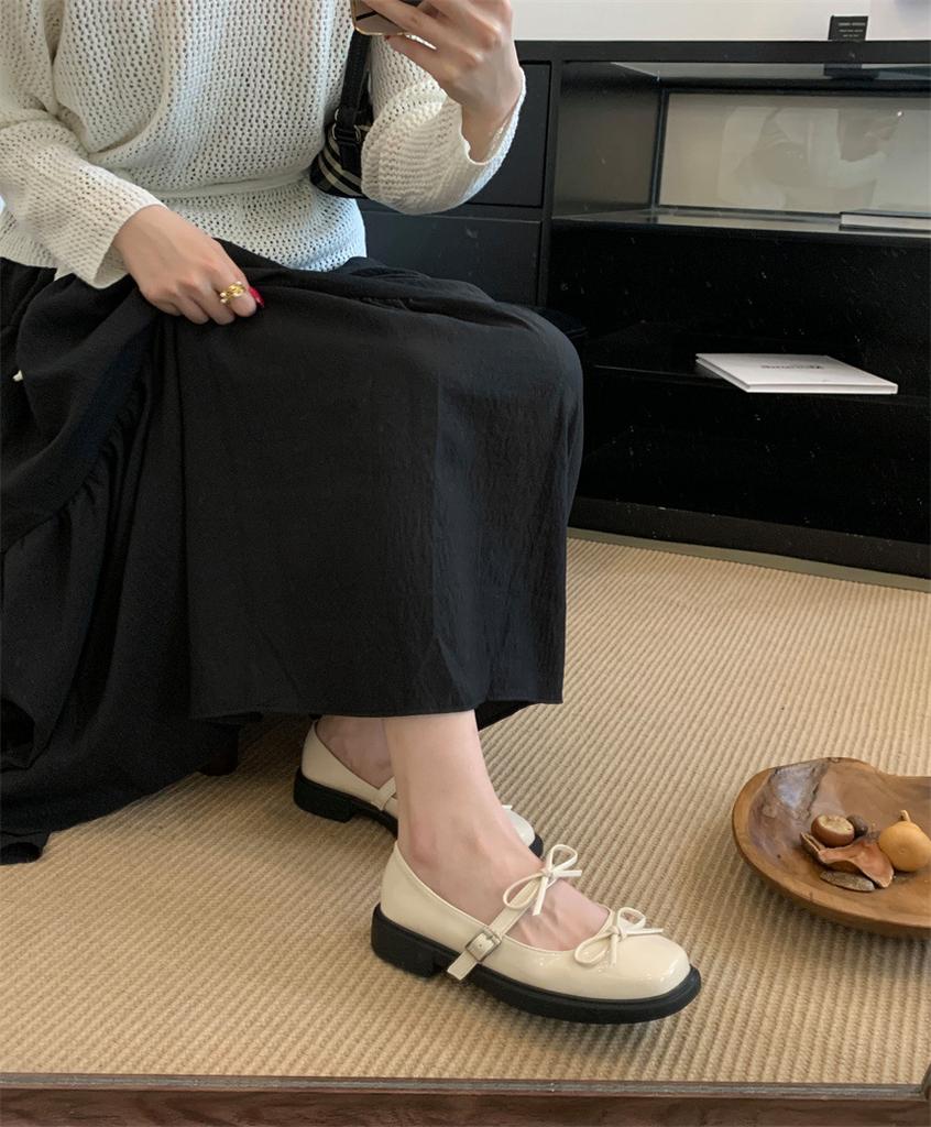 Fashion cute retro bow round head platform small leather shoes women's 2025 new spring and summer with skirt Mary Jane shoes