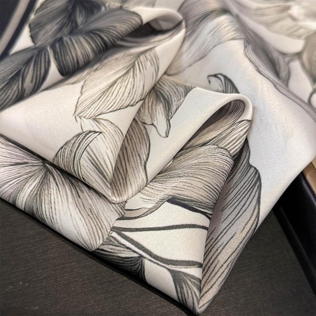 Korean version of fresh green leaf flower imitation silk square scarf spring and summer new commuting atmosphere versatile decorative silk scarf 71x71