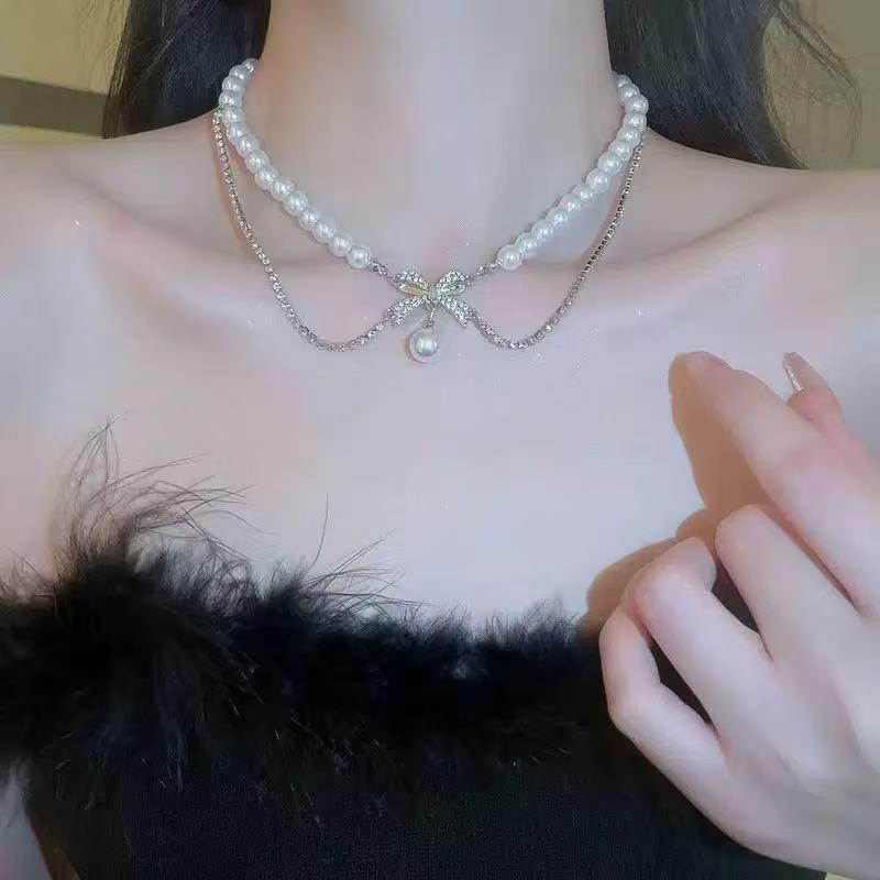Glänzende Diamant-Schmetterling-Perlenkette: Damen Retro Würziges Mädchen Luxus Schlüsselbein Kette