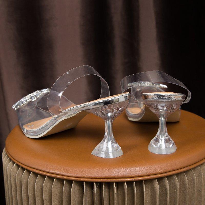 

Foreign trade summer new sandals women s fashion Korean version pointed transparent crystal and rhinestone hollow fashion sexy sandals 43