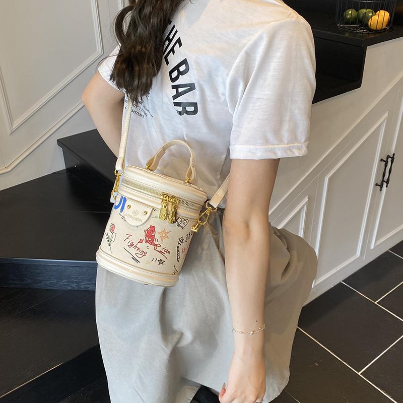 Summer new graffiti bucket bag trendy high-end women's bag casual commuting versatile portable shoulder bag