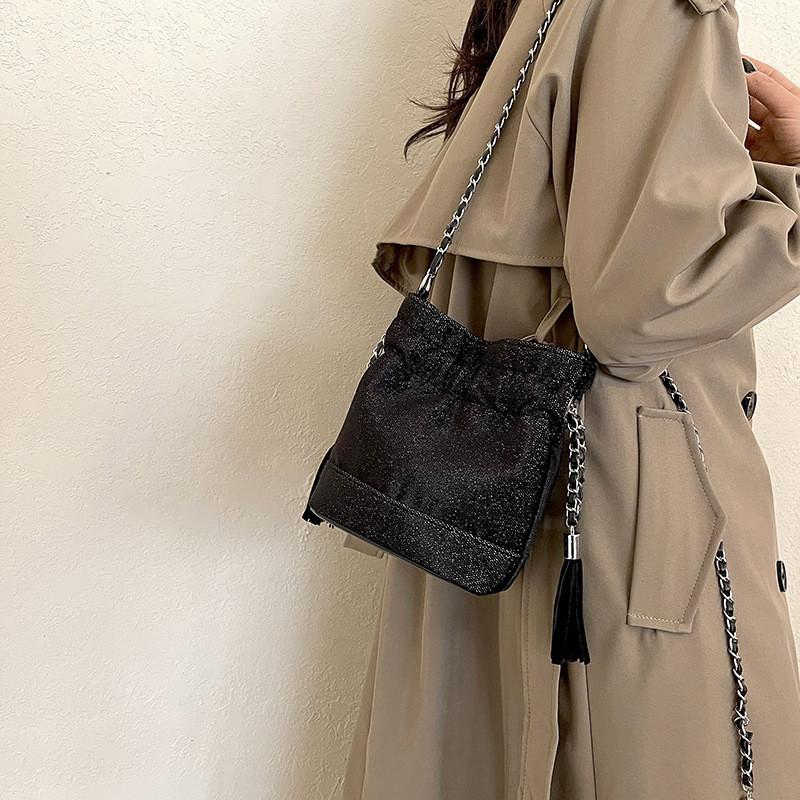 2023 New Retro Stylish Black Portable Women's Bucket Bag With High-end Feel