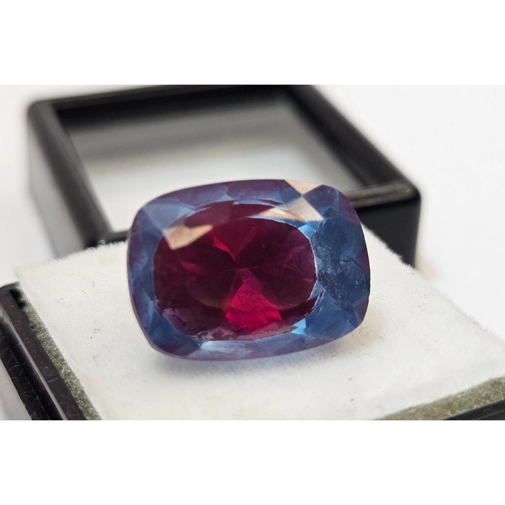 Pitambari Sapphire Bi-Color 13-14 Ct Cushion Cut Beautiful Loose Gemstone