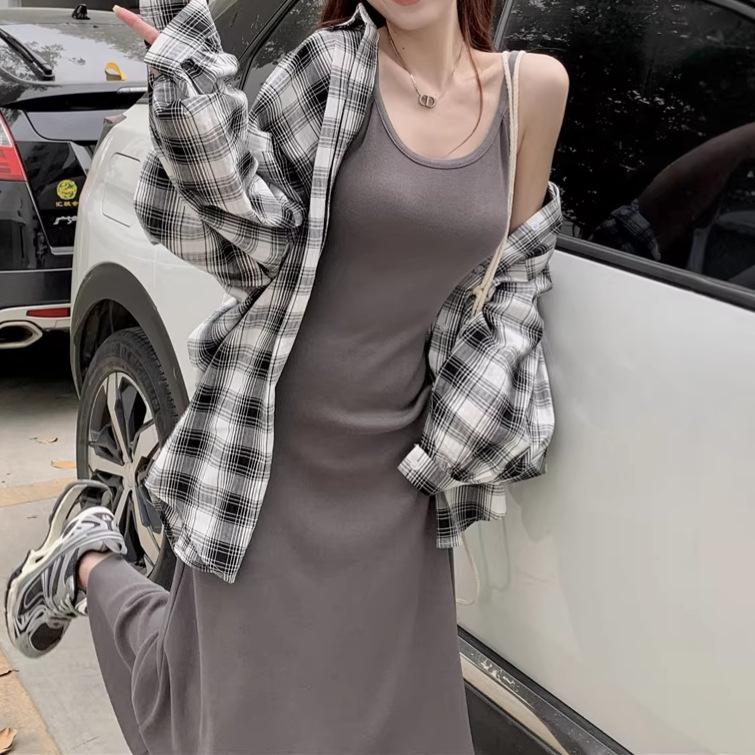 French Sexy Slim Fit and Thin Solid Color Suspender Dress, New Temperament Vacation A-shaped Dress, Versatile Long Dress