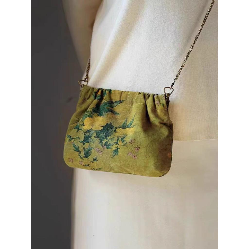 Ielgy Hand-Carrying Cross-Body Retro Ethnic Hanfu Cheongsam Style Envelope Bag