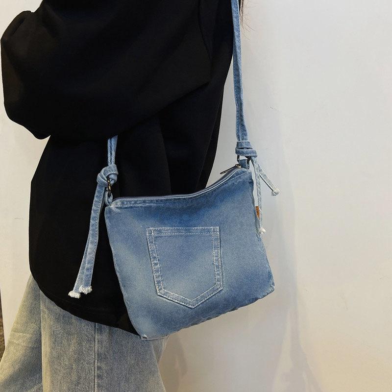 

Джинсовая сумка кросс-боди женская 2025 новая повседневная большая вместимость для поездок на работу на плечо светло-синий