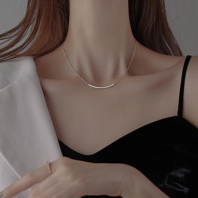 Üst düzey kolye hafif lüks niş tasarım kolye yılı kadın köprücük kemiği zinciri