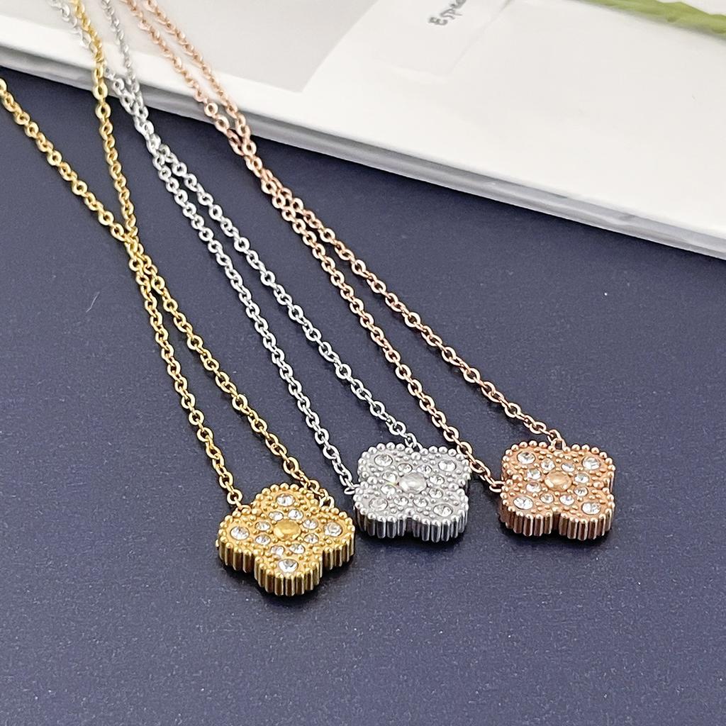 15 mm Fyraklöver Enkel Blomma Halsband Dubbelsidigt Lyxstil Damhalsband Hänge