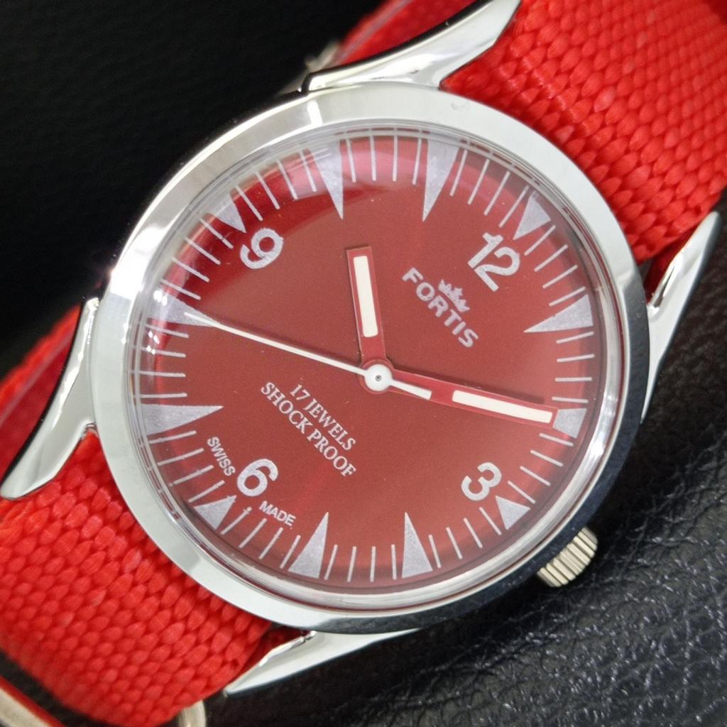 VINTAGE HAND-WINDING REFURBISHED SWISS MENS RED COLOR DIAL WATCH A701034-5 R205a-a701034