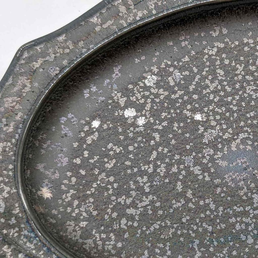 Utsuwa Roan Mino Ware "cadre" Oval Plate with Relief Pattern, Approx. 25 X 18 Cm Diameter, Silver-Black, Iridescent, Made In Japan, Microwave Safe, 51