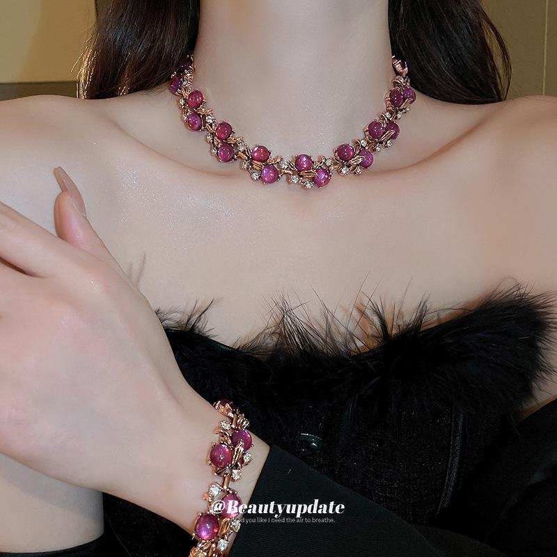 Vintage Rhinestone Flower Necklace & Bracelet Set - Elegant French Clavicle Chain for Autumn/Winter