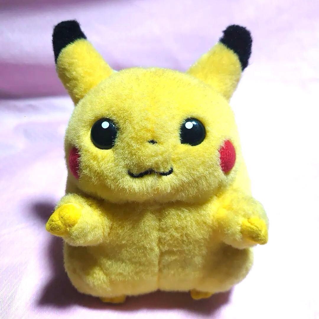 [Price reduced] First generation Pikachu stuffed toy [with tag]