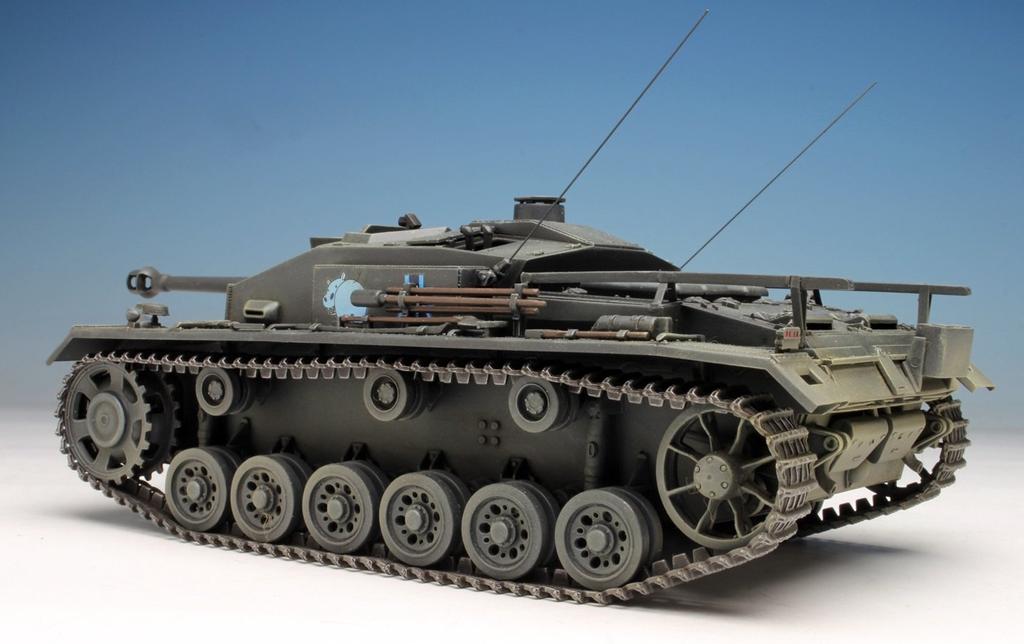 Platts Girls Panzer Movie Version 3 StuG F Type Hippo Team Scale Plastic Model & 1/35 GP-27