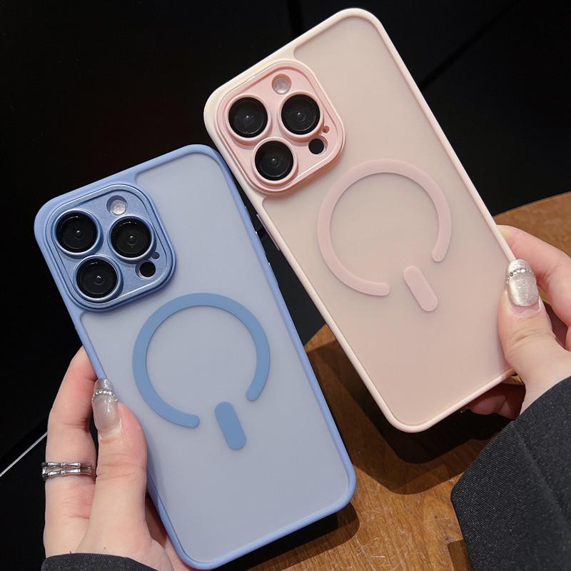 Magnetic Skin-Feel Phone Case for iPhone 17 Pro Max, Compatible with Apple 16/15/14/13, Frosted and Semi-Transparent Design.