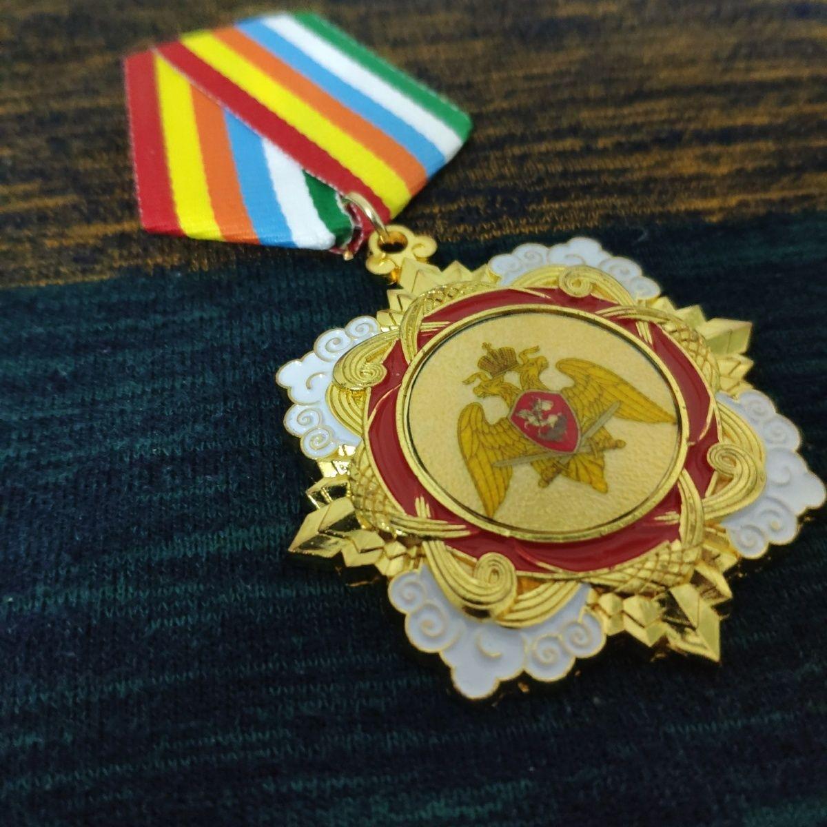 

Шестицветная советская подвеска с двуглавым орлом Логотип Домашнего офиса Святой Георгий Бойня Дракон Крест Медаль Гальванизированная Эмаль Лазерное покрытие Пленка CCCP