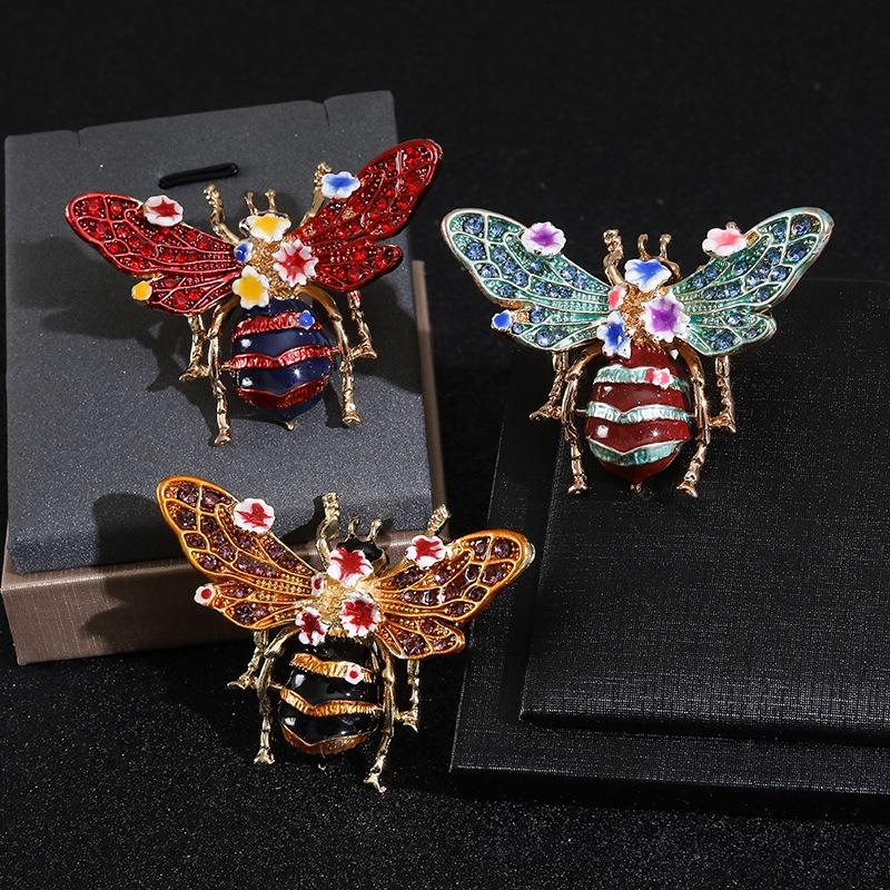 1PC Bee Brooch, Hand Painted Enamel Flowers, Sparkling Diamond Vintage Brooch
