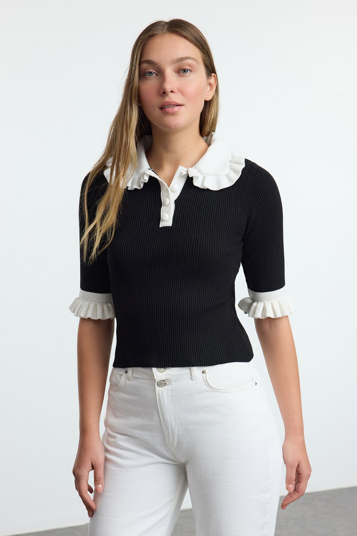 

Women s Elegance Style Sweater Black Polo Neck Knitwear Sweater M