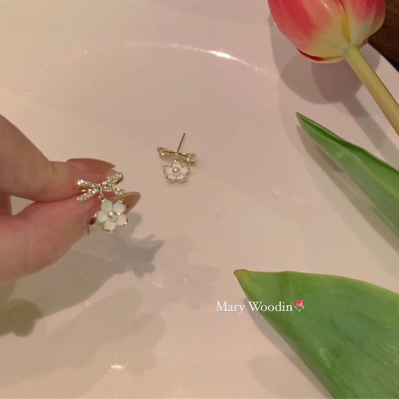 Elegant Bowknot Flower Earrings: 2025 Trendy High-End Design for Women