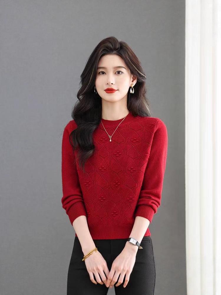 Women's Medium-Length Slim-Fit Round Neck Wool Sweater - Casual, Solid Color, Covers Belly, Perfect for Autumn and Winter.