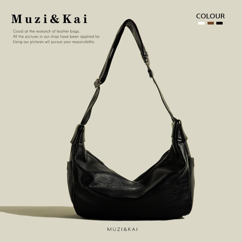 

Dumpling bag retro large-capacity commuter bag autumn and winter new casual tote bag college student class satchel woman Standard чёрный