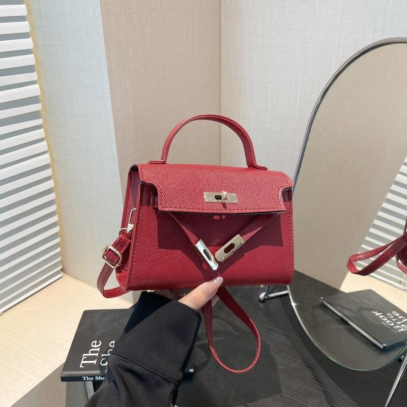 Bag Women's Summer 2025 New Lock Fashion Simple Trend Casual Women's Shoulder Bag Trend Crossbody Bag