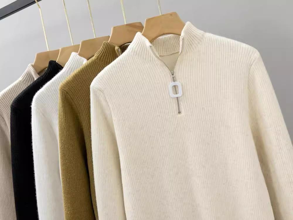 Women's Fleece-Lined One-Piece Sweater: Zip-Up Knitwear with Semi-High Neck for Autumn & Winter Layering.