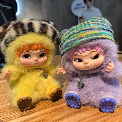 WAKUKU Serie de Fiesta de Moda Caja Sorpresa Muñeco de Peluche Hecho a Mano Regalo Misterioso para Amantes de la Moda del Cabello Juguete Coleccionable con Cara de Vinilo