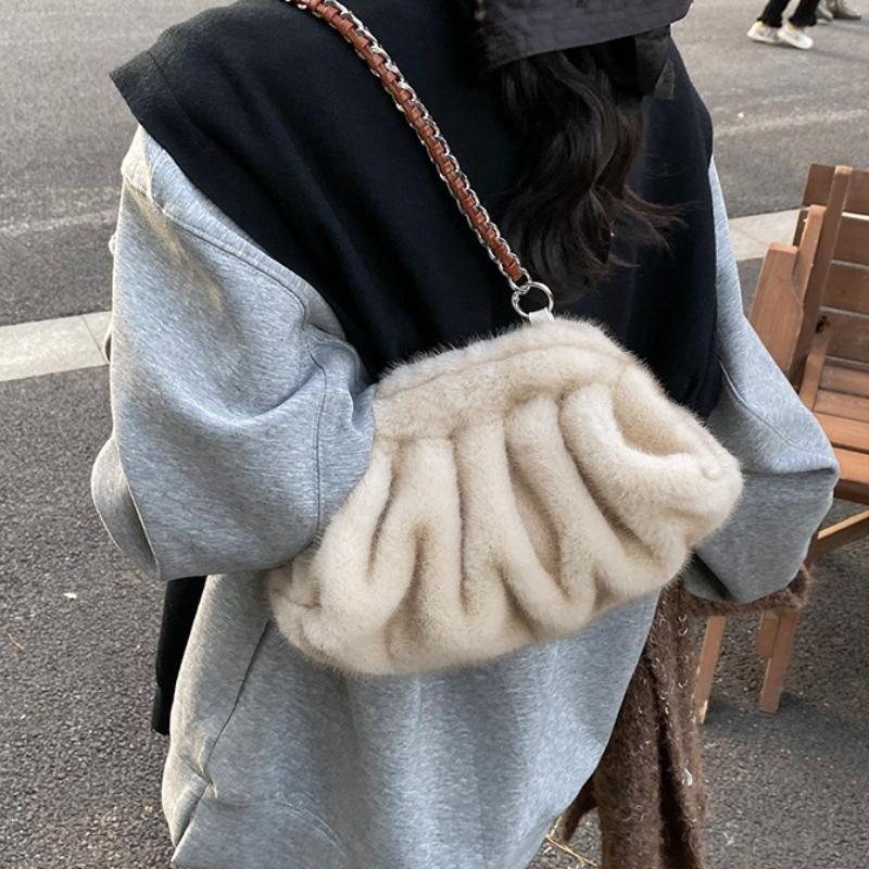 Pleated Design Faux Fur Shoulder Bags For Women Luxury Designer Purses And Handbags Winter Warm Soft Plush Hobo Bags