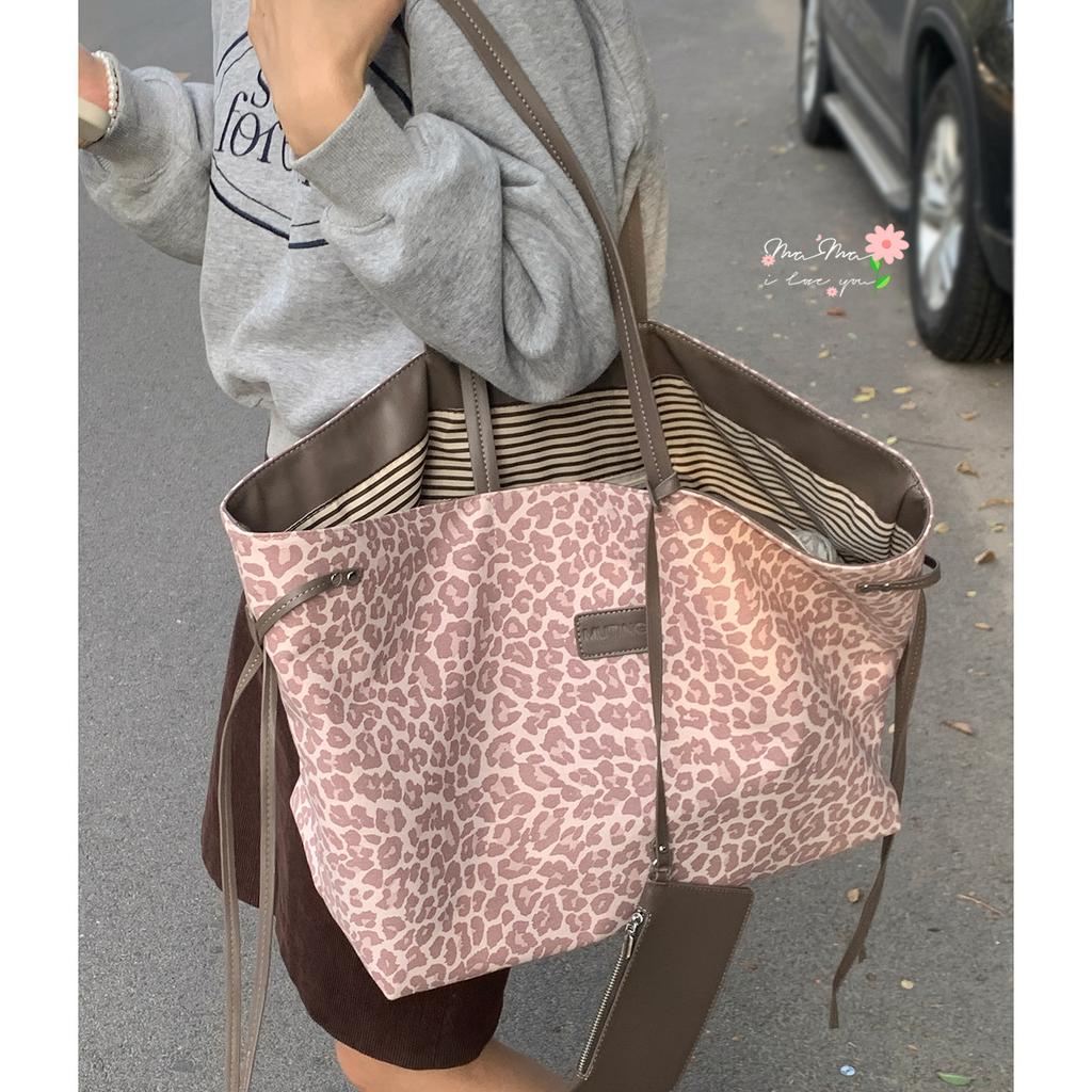Korean version of casual lazy style large-capacity bag women's 2025 new leopard print tote bag fashionable shoulder underarm bag
