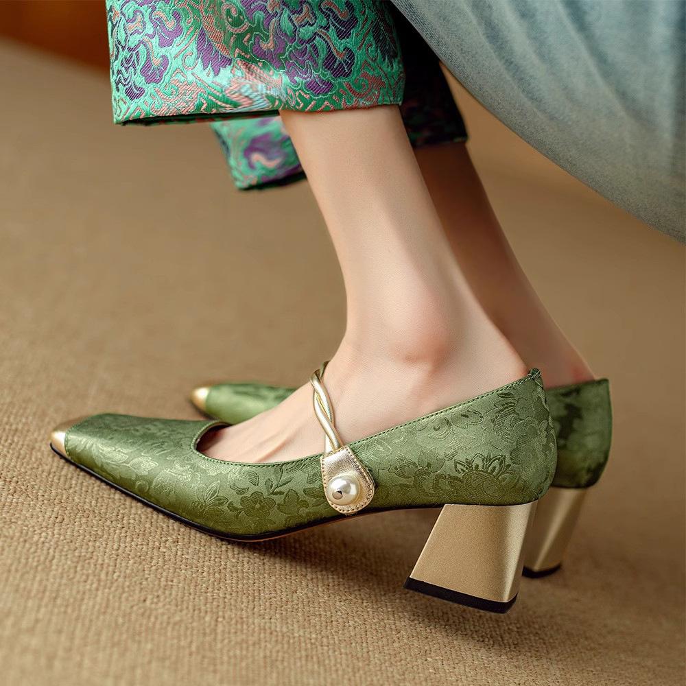 Guofeng High Heels Women's Thick Heel 2024 Large Size Color Matching with Cheongsam Square Head New Chinese Mary Jane Single Shoes Women's Middle Heel