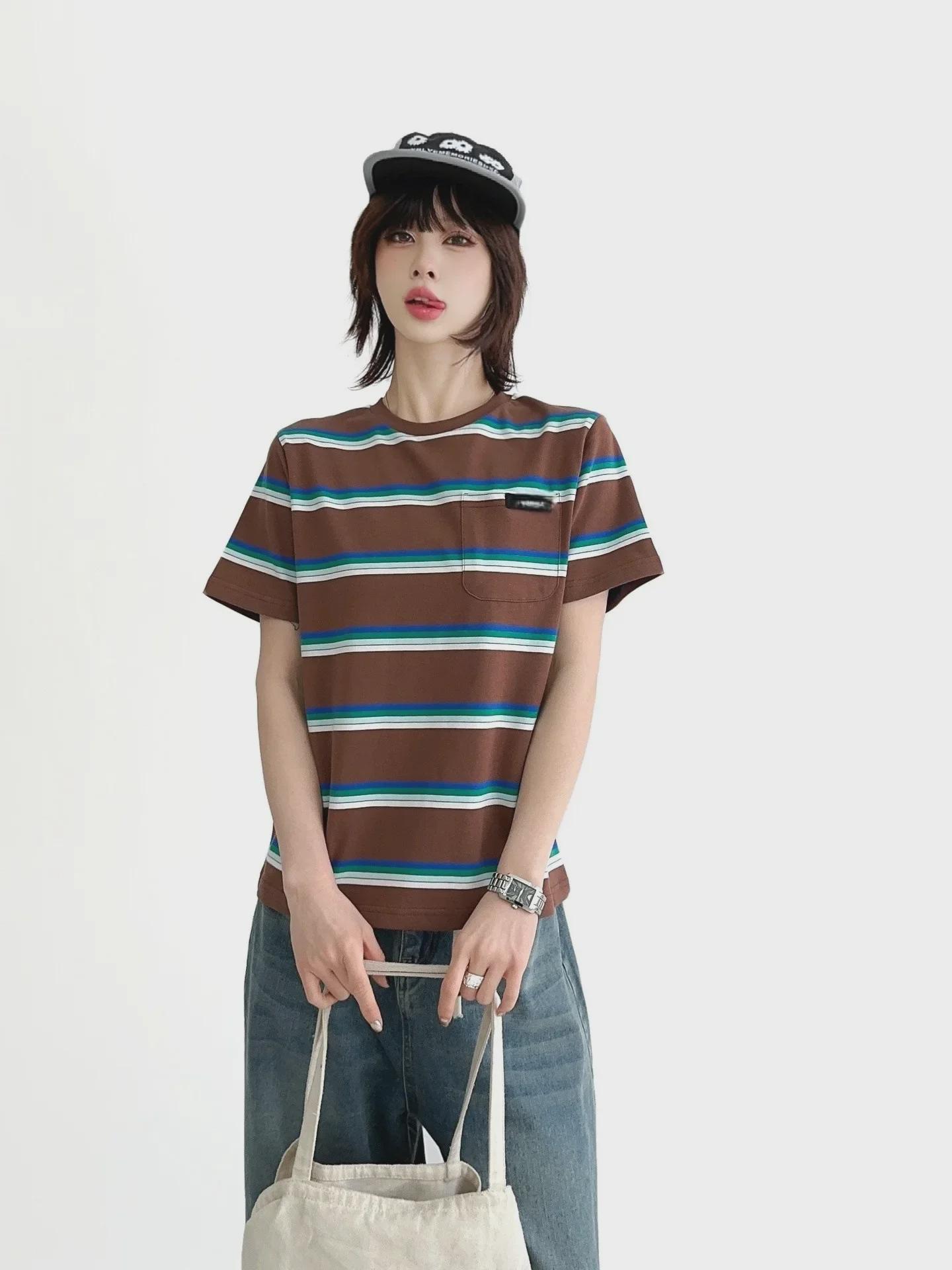 

2024 Весна/Лето Женская Модная Футболка с Контрастной Полосой и Буквенной Нашивкой Small