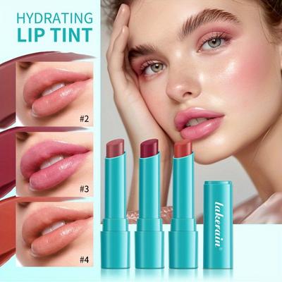 Colored Moisturizing Lip Balms Moisturize Your Lips. A Variety of Colors Are Available To Easily Create Moist and Plump Lips