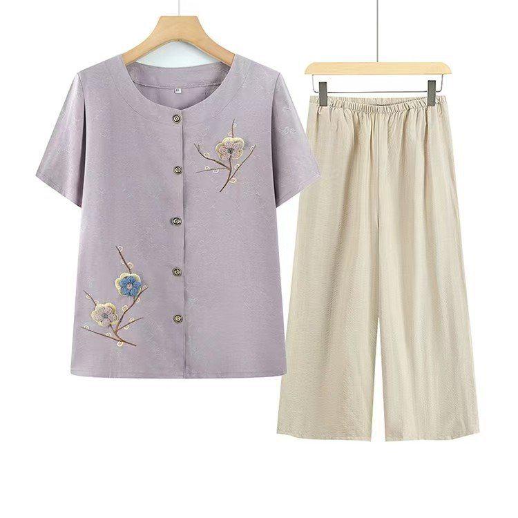 

2026 New Summer Collection: Women s Short-Sleeved T-Shirt & Casual Two-Piece Set for Middle-Aged to Elderly, Lightweight and Stylish. 4XL