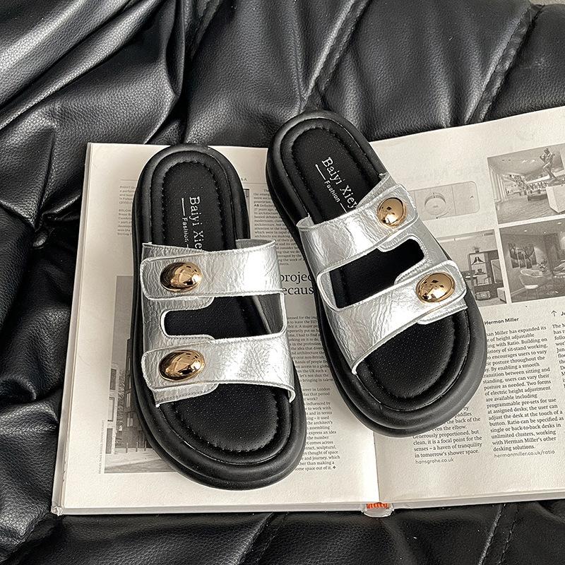 

Thick-soled slippers for women s outer wear summer new high-end casual height increase with skirt one-word sandals 40 серебряный