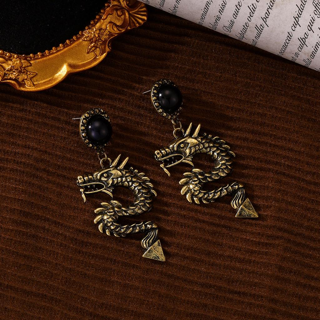 European and American Niche Style Halloween Spider Earrings Ins Personality Design Horror Elements Skull Stud Earrings