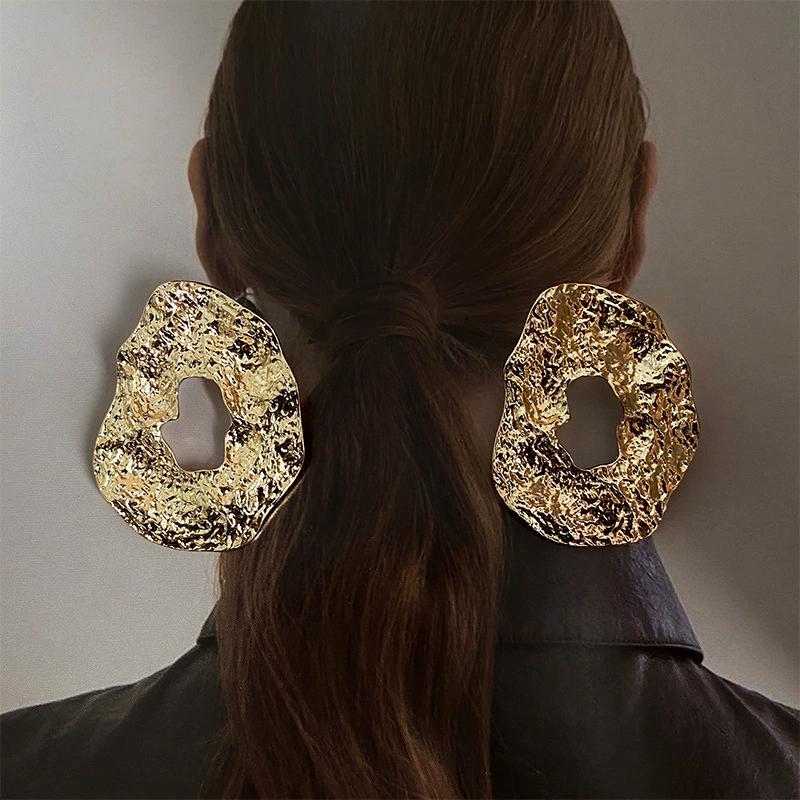 Exaggeration Irregular Wrinkle Metal Earrings for Women Hollow Hammered Texture Geometric Stud Earring Y2K Jewelry Gifts